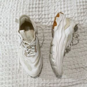 Sorel Kinetic Breakthru Day Lace White Chalk Sneaker Women's 9.5